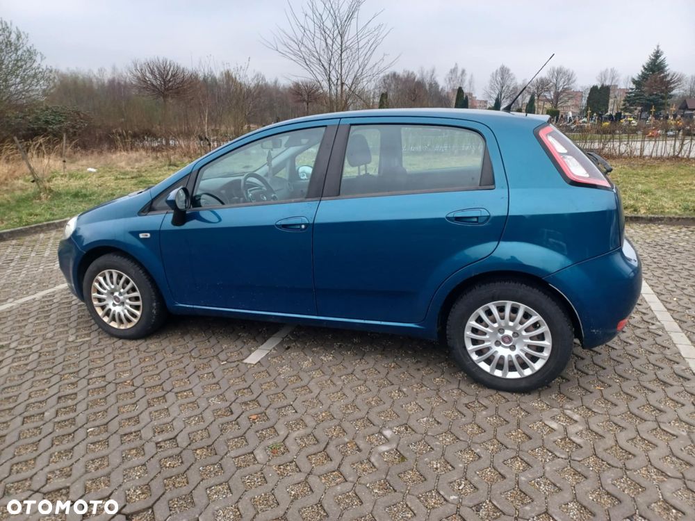 Fiat Grande Punto Actual 1.2 8V Estiva - 11