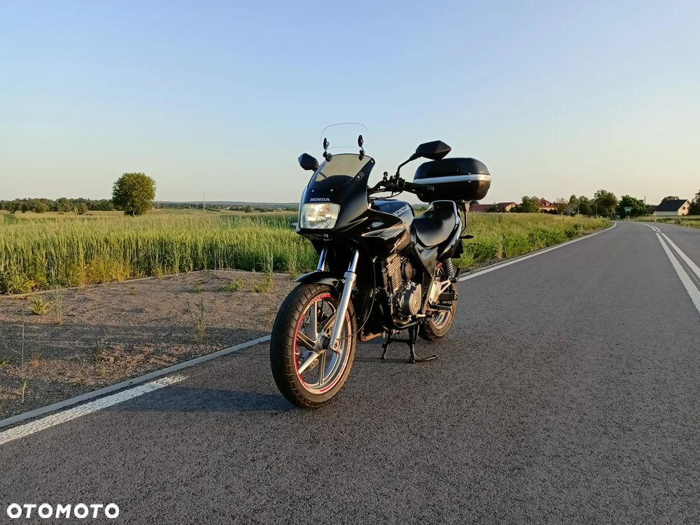Honda CB - 1