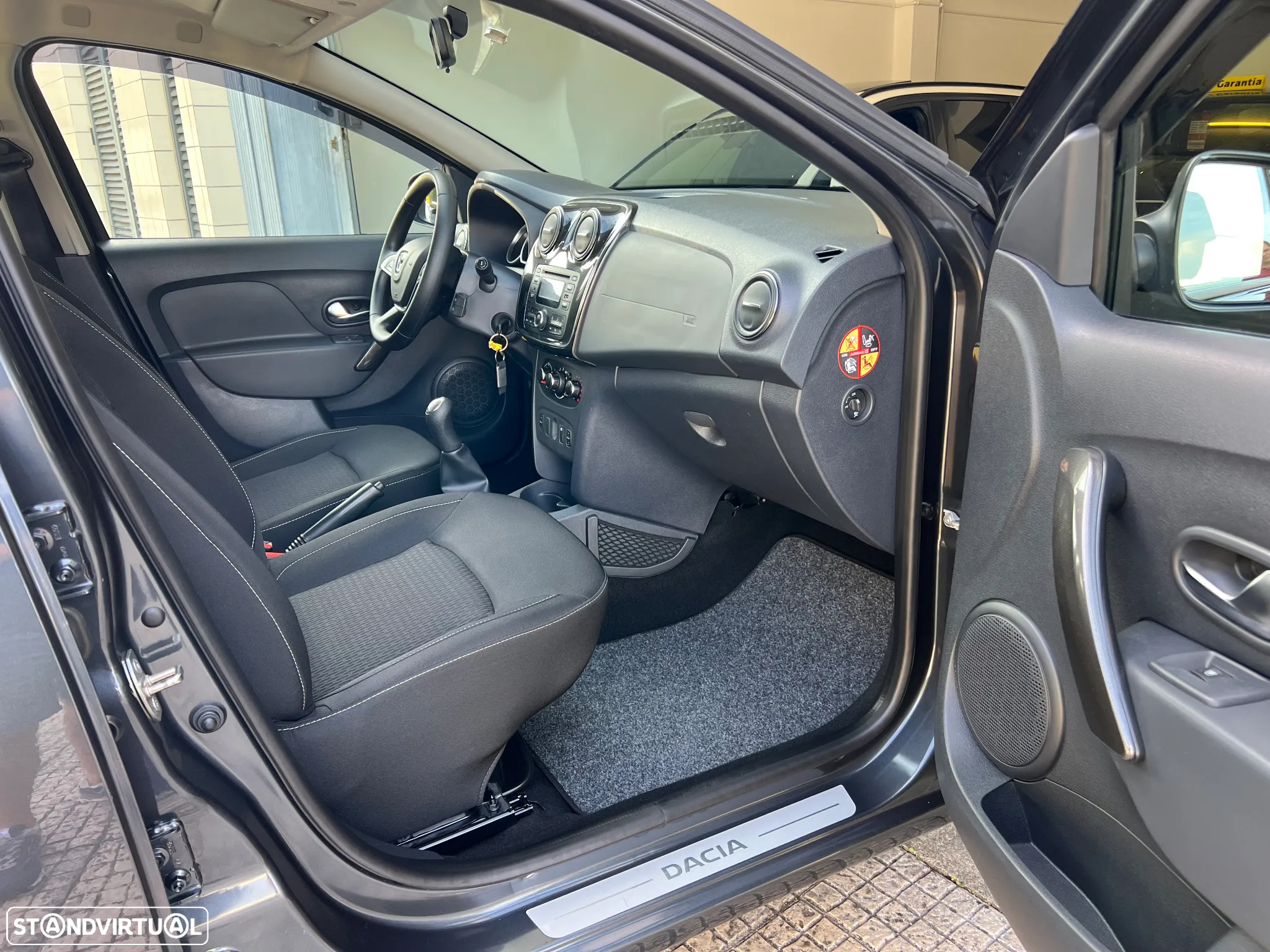 Dacia Sandero 0.9 TCe Pack - 16