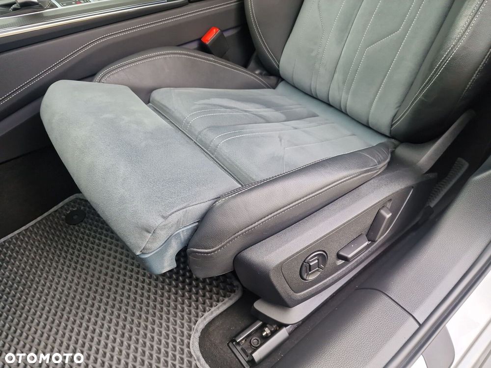 Audi A6 Allroad - 13