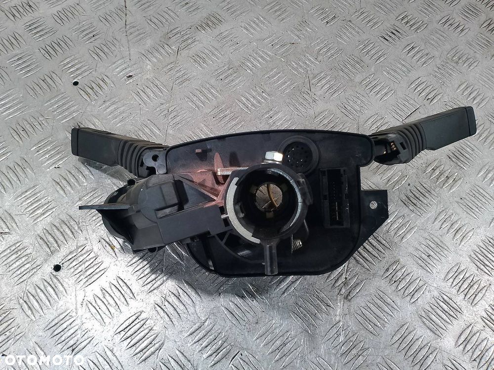 PRZEŁĄCZNIK ZESPOLONY OPEL VECTRA C 13132475 2.0 DTL - 4