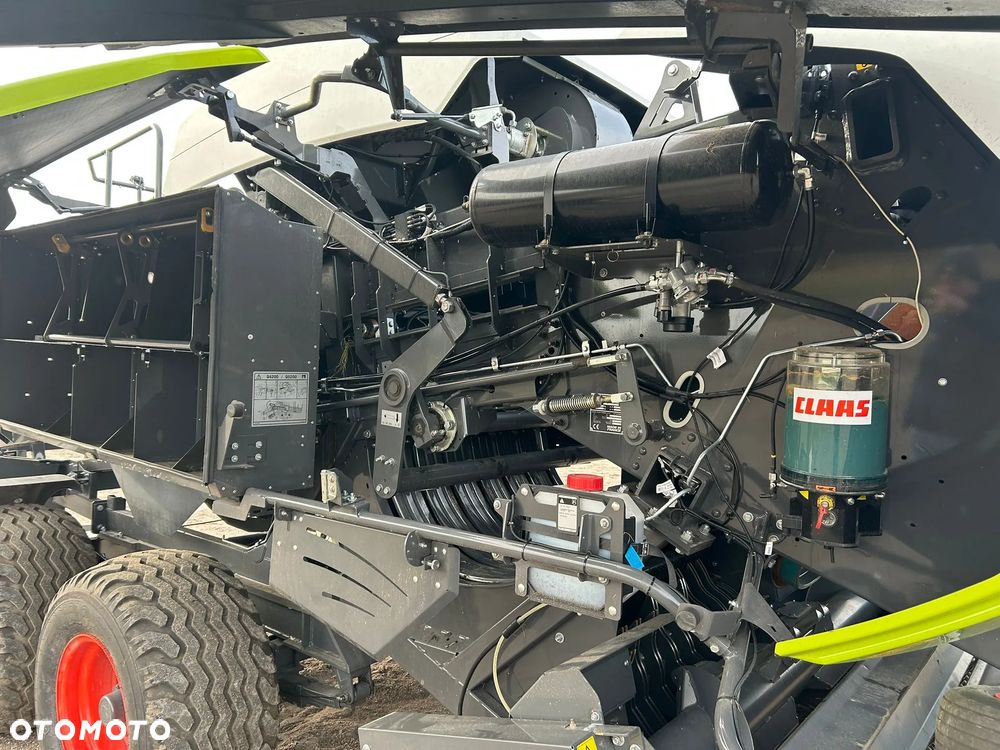 Claas 660 tys netto Claas Quadrant 4200 - 16