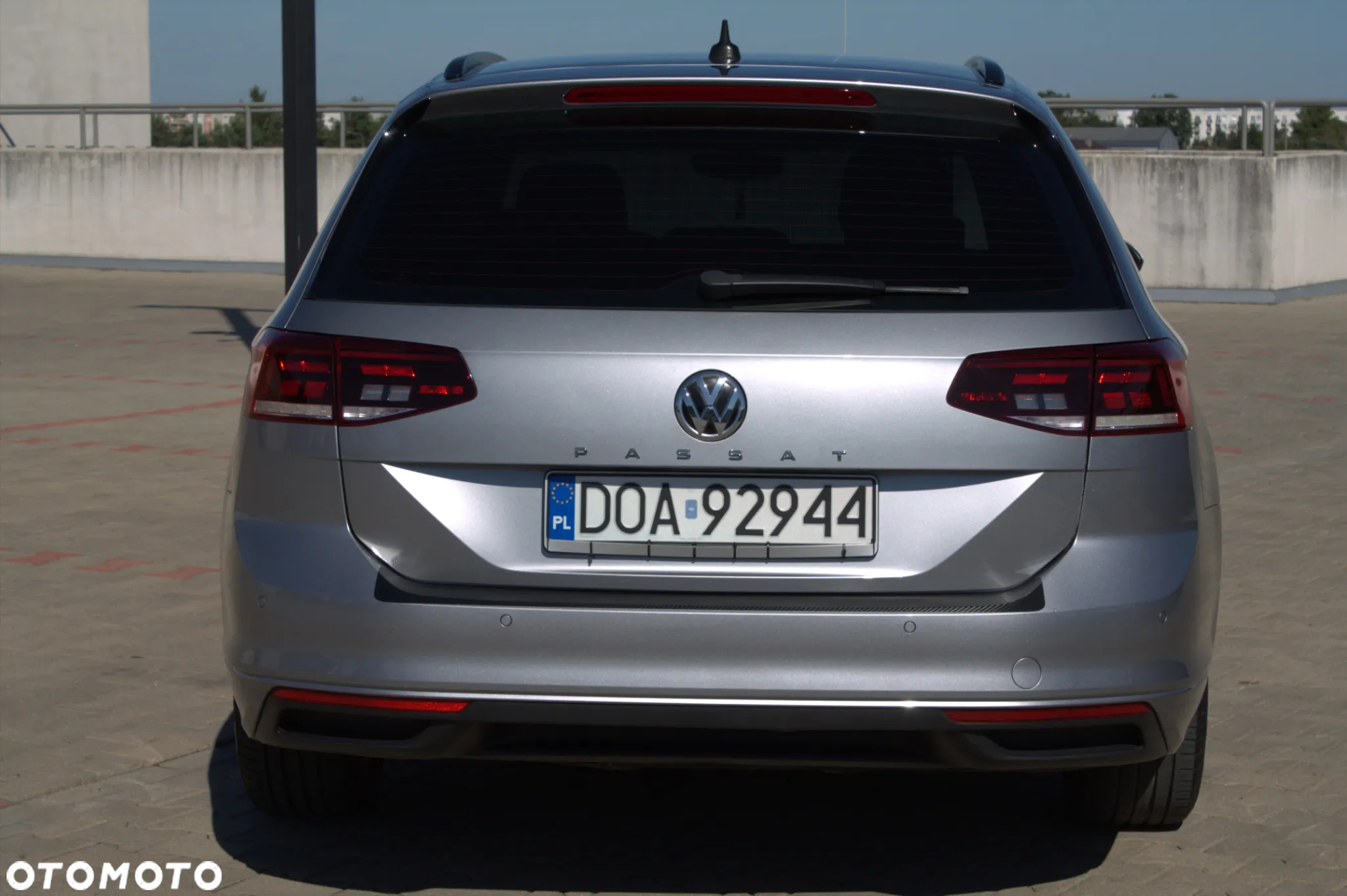 Volkswagen Passat Variant 2.0 TDI SCR DSG Business - 12