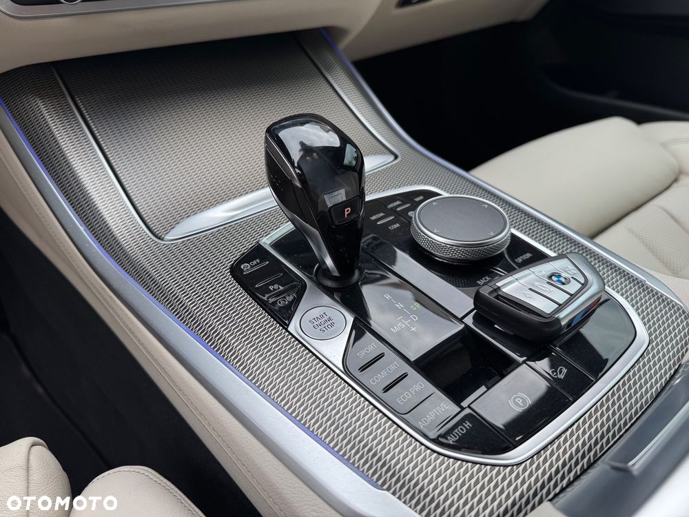 BMW X5 xDrive25d - 8