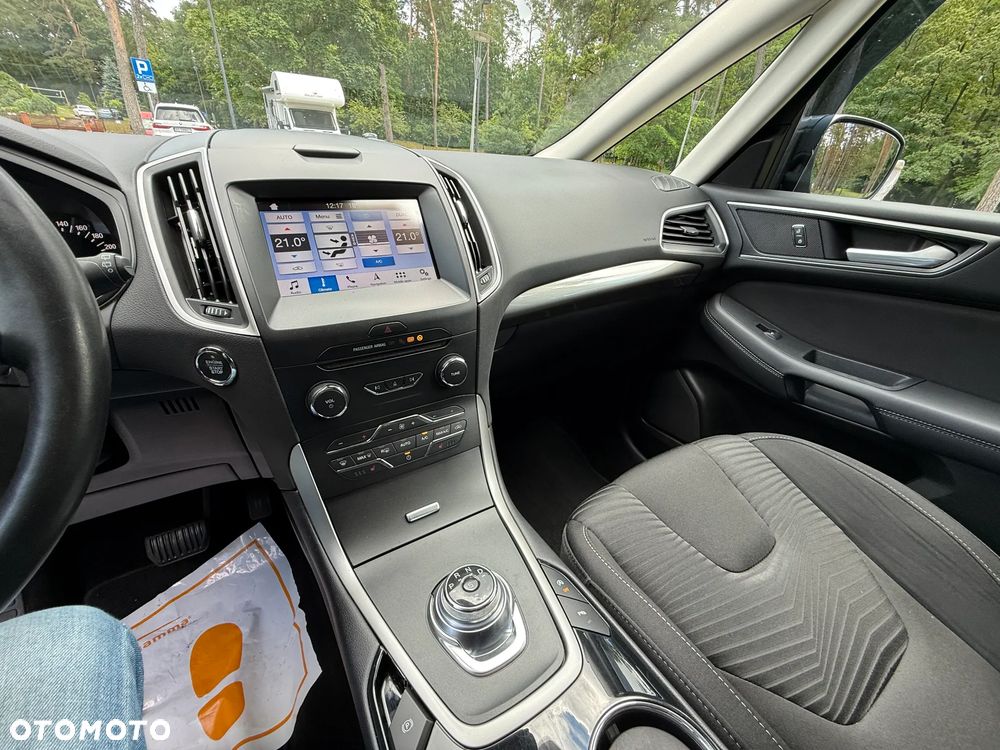 Ford S-Max - 32