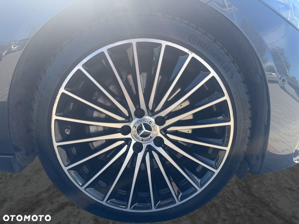Mercedes-Benz Klasa C 220 d mHEV 4-Matic AMG - 10