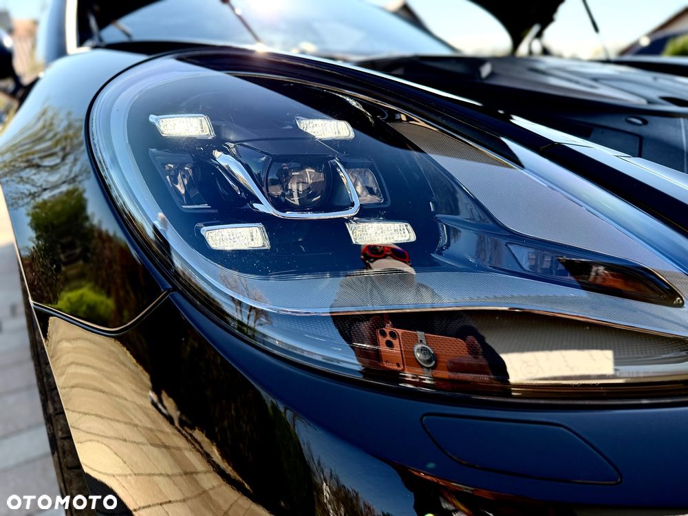 Porsche Panamera Turbo - 37