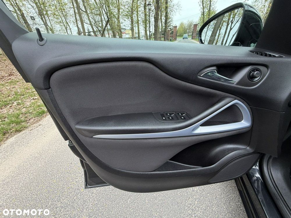 Opel Zafira - 19