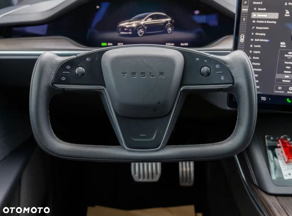 Tesla Model X - 18