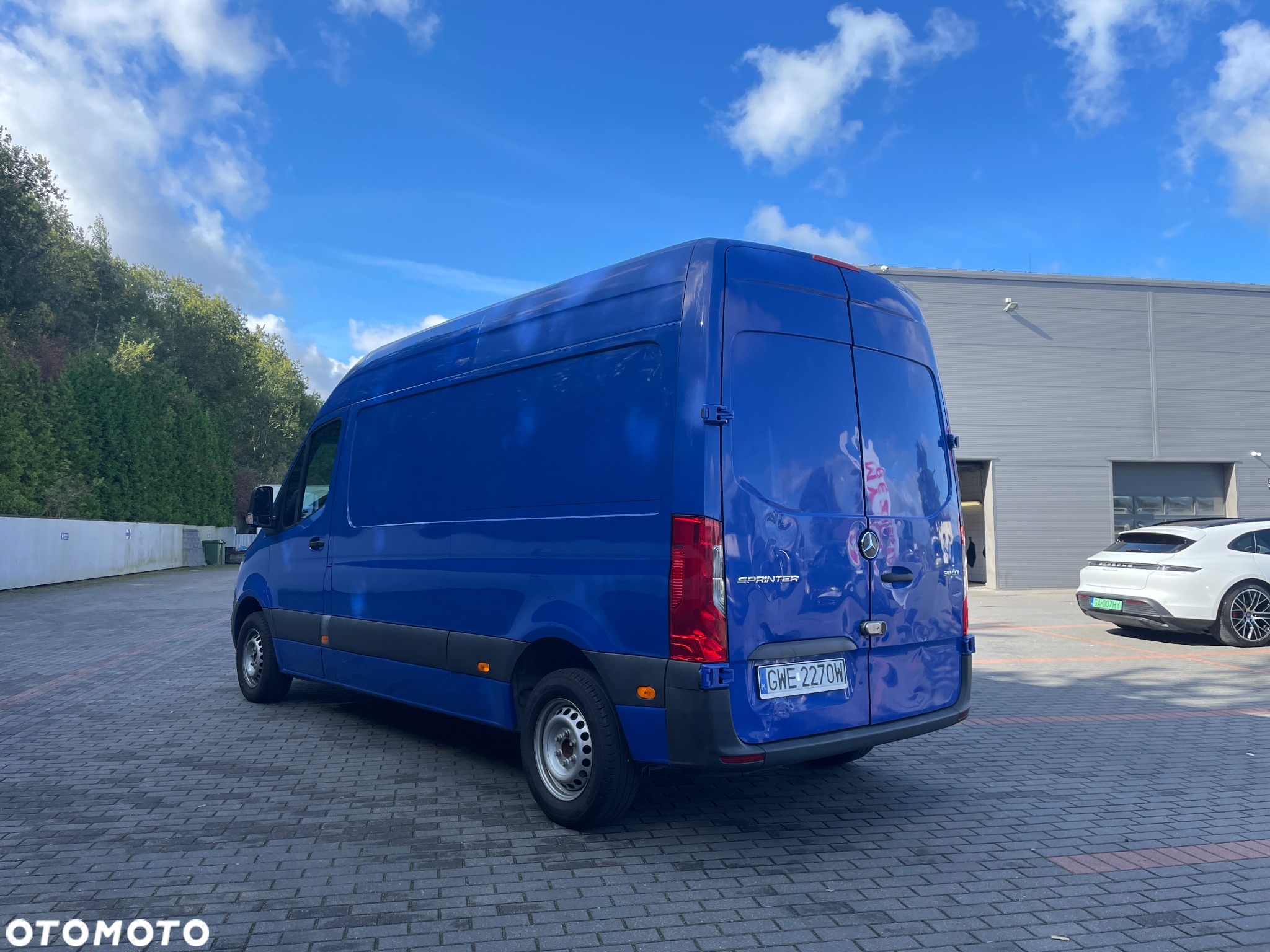 Mercedes-Benz Sprinter - 21