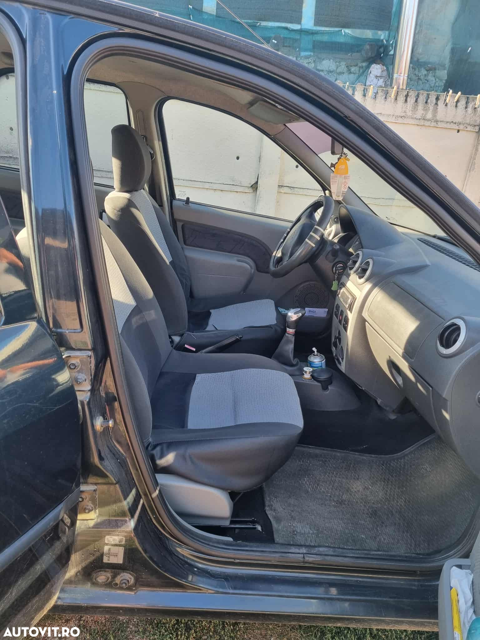 Dacia Logan - 4