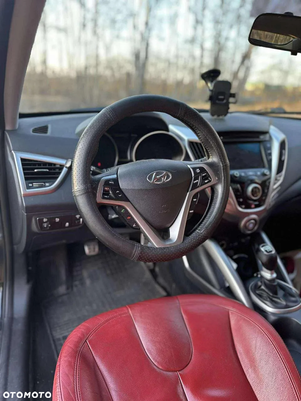 Hyundai Veloster - 5