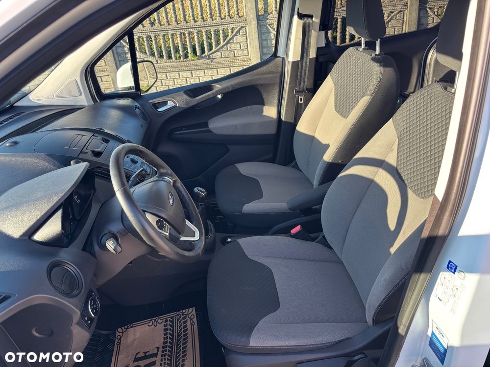 Ford transit connect - 13