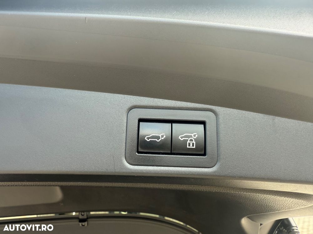 Toyota Corolla 2.0 HSD Exclusive Plus - 39
