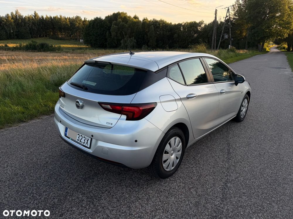 Opel Astra 1.6 CDTI Essentia - 12