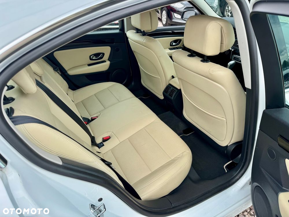 Renault Laguna 2.0T Initiale - 8