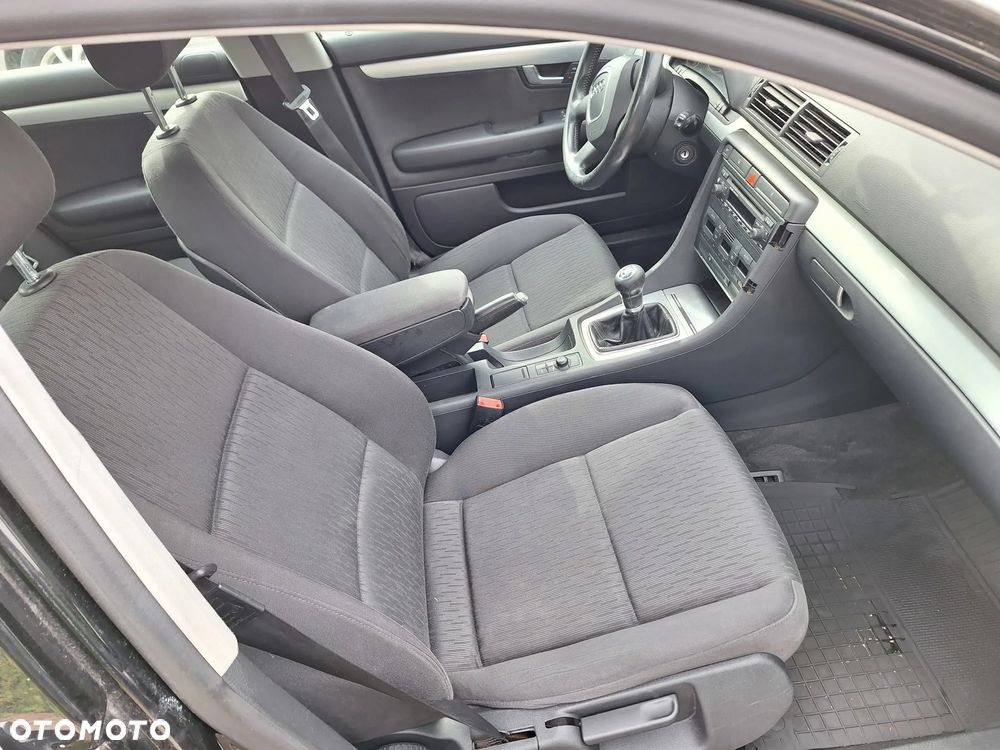 Audi A4 Limousine 1.6 - 12