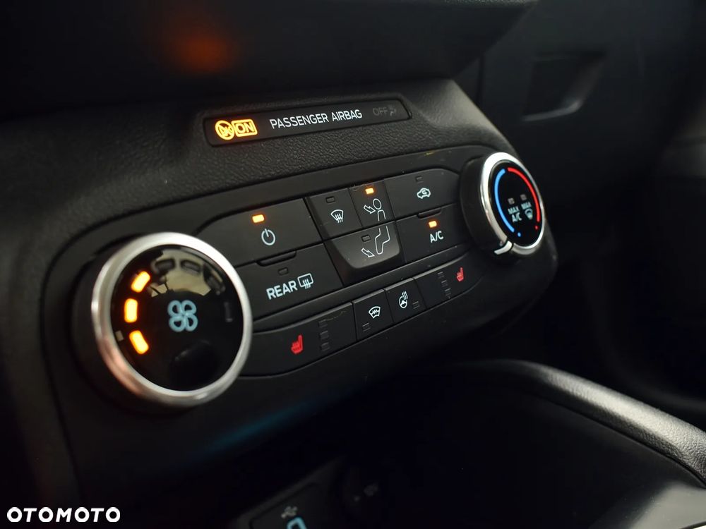 Ford Focus - 25