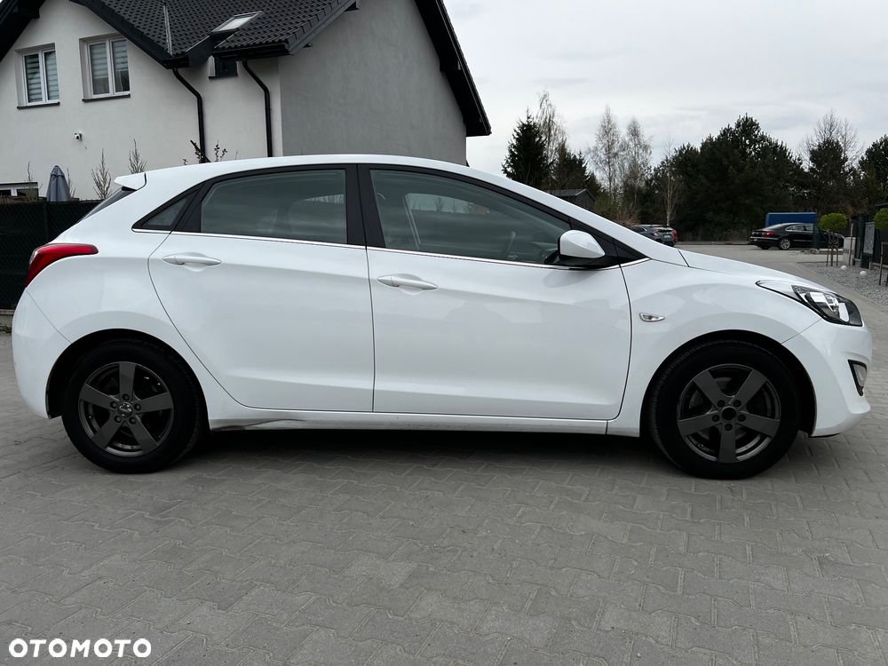 Hyundai i30 1.6 CRDI Passion - 11