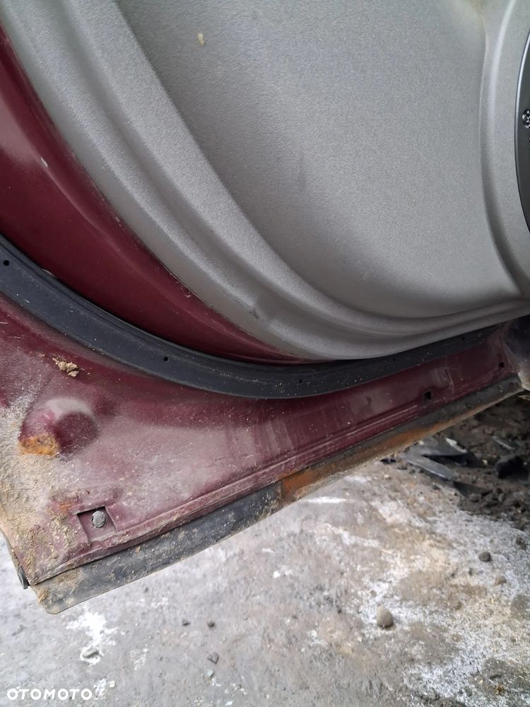 NISSAN X-TRAIL T30 01- DRZWI LEWY TYL KX4 - 6