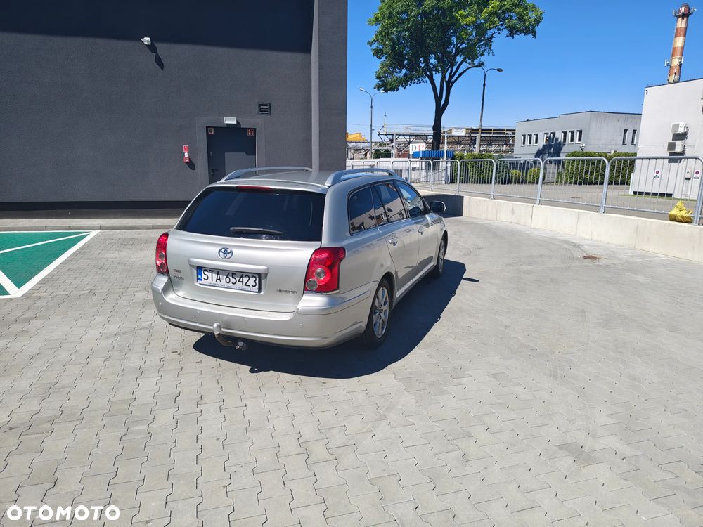 Toyota Avensis 1.8 VVT-i Sol - 5