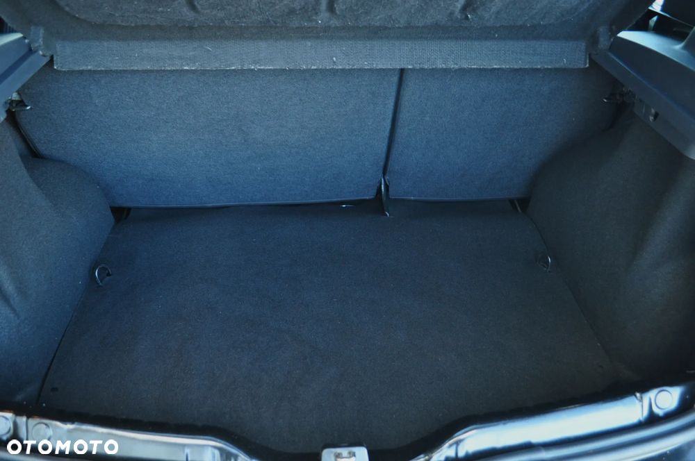 Dacia Sandero 1.2 16V - 10