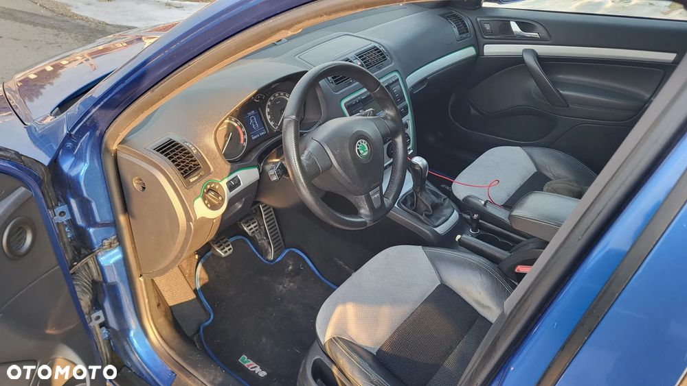 Skoda Octavia 2.0 TDI DPF RS - 7