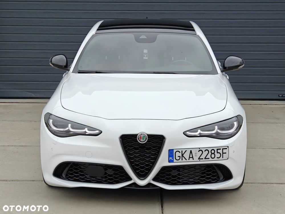 Alfa Romeo Giulia 2.0 Turbo 16V AT8 Veloce Ti - 8