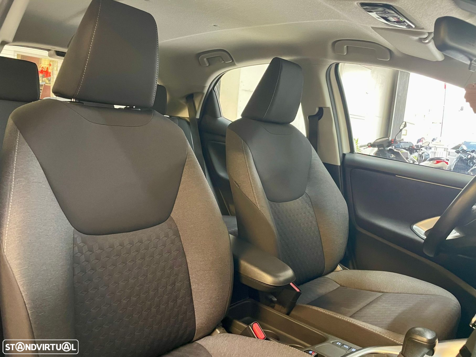 Toyota Yaris 1.5 HDF Exclusive - 29