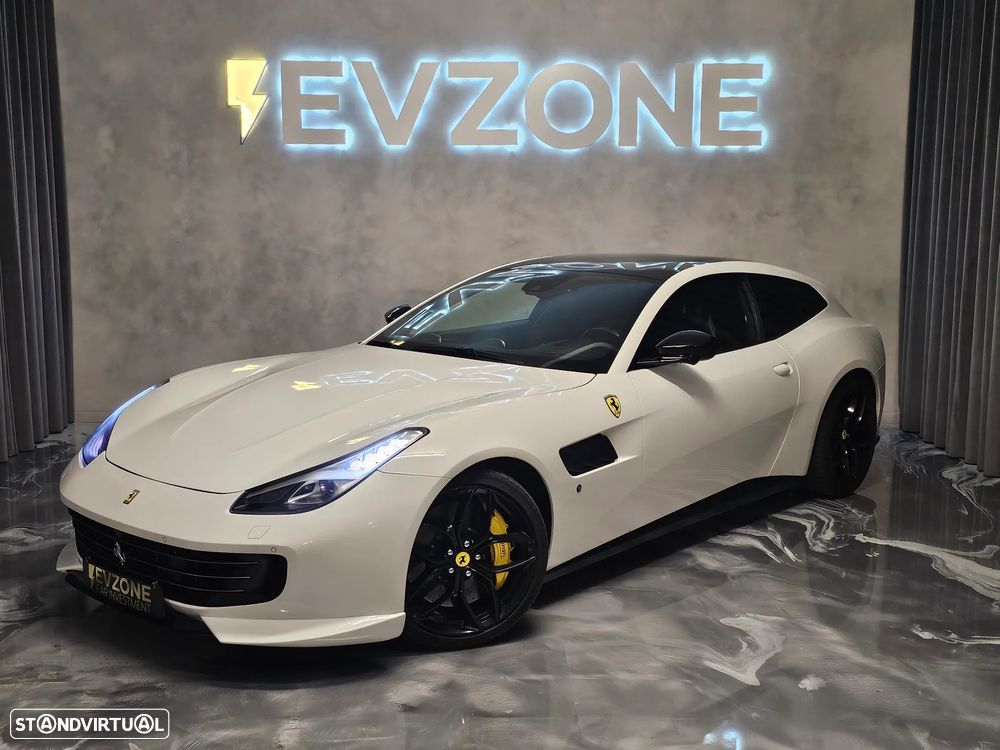 Ferrari GTC4 Lusso T - 1