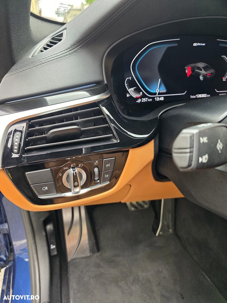 BMW Seria 5 530e Aut. M Sport Edition - 13