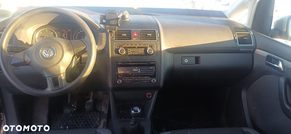 Volkswagen Touran - 3