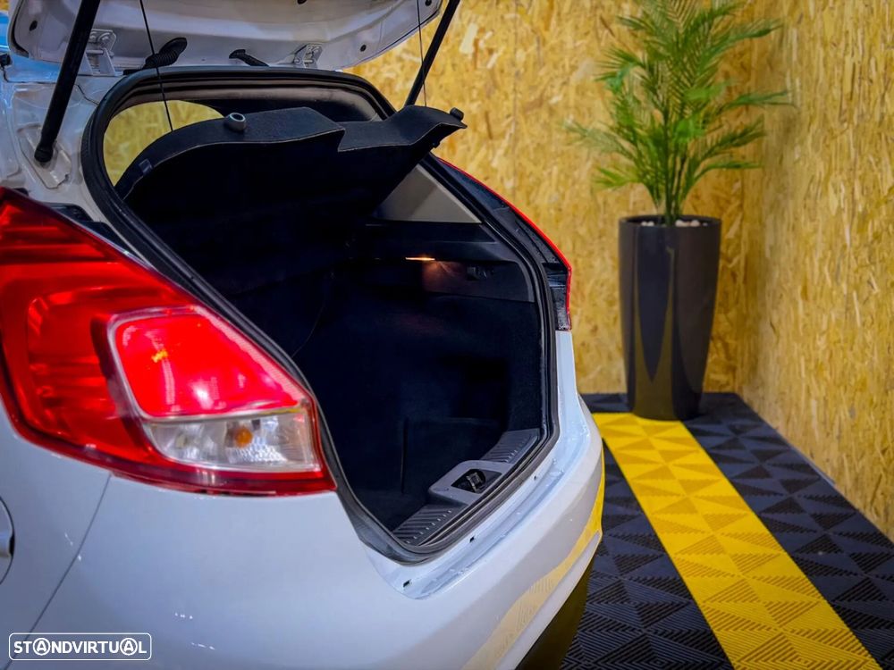 Ford Fiesta 1.5 TDCi Trend - 28