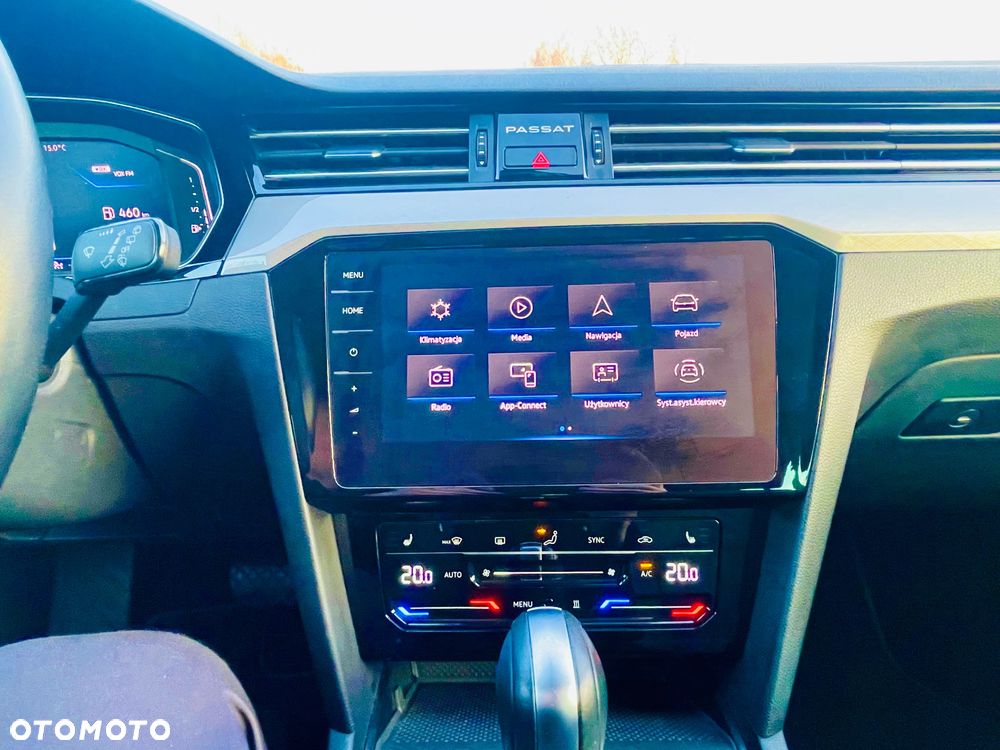 Volkswagen Passat - 24