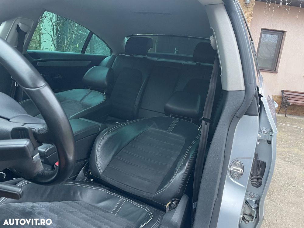 Volkswagen Passat CC - 18