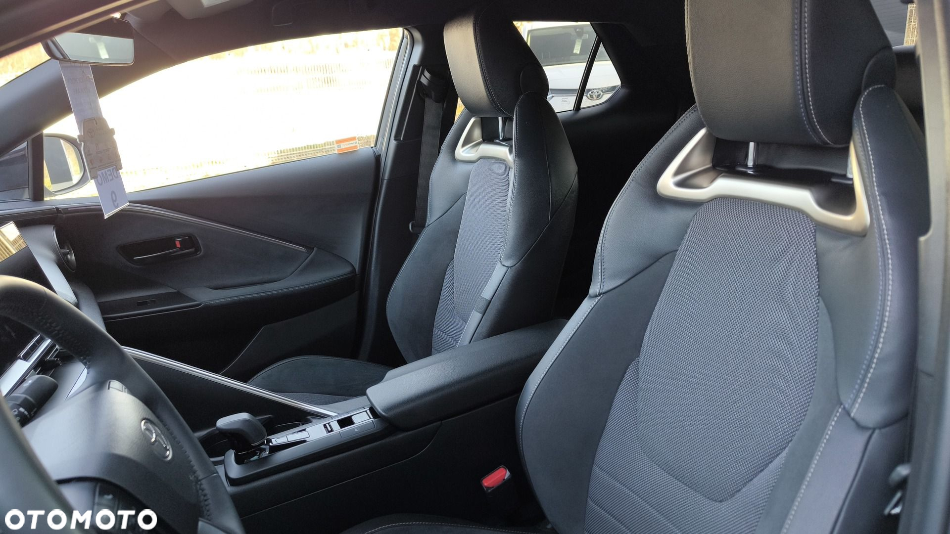 Toyota C-HR 2.0 Hybrid Dynamic Force Executive AWD - 31