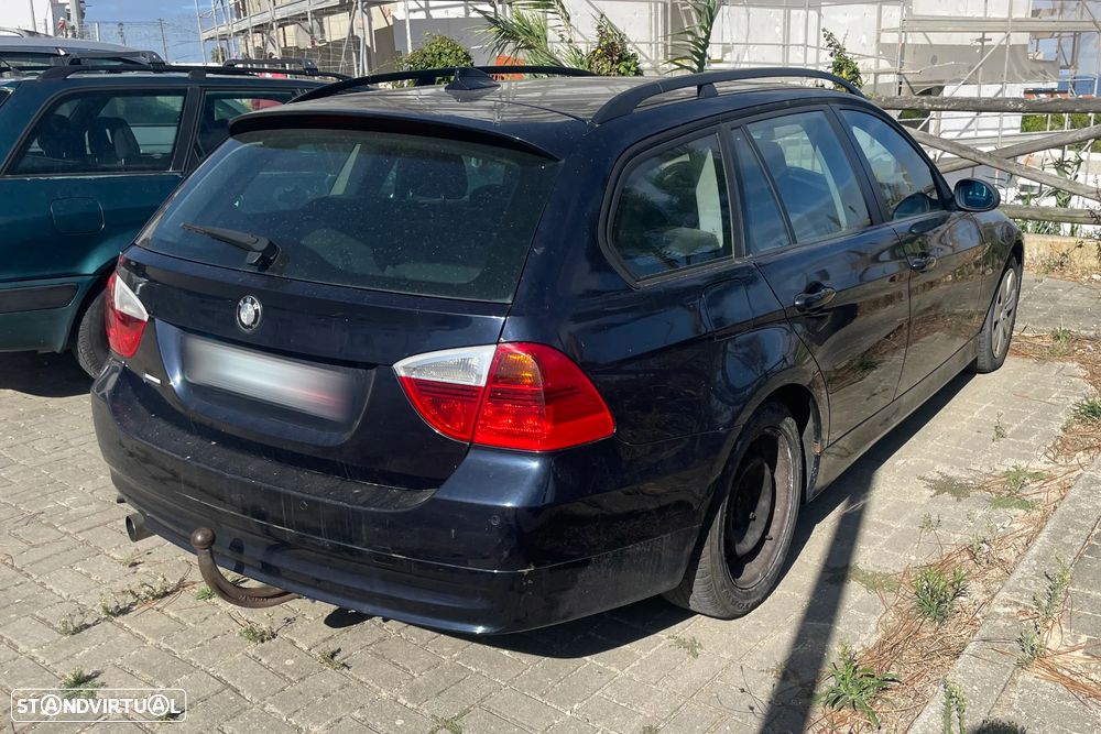 BMW 320 i - 6