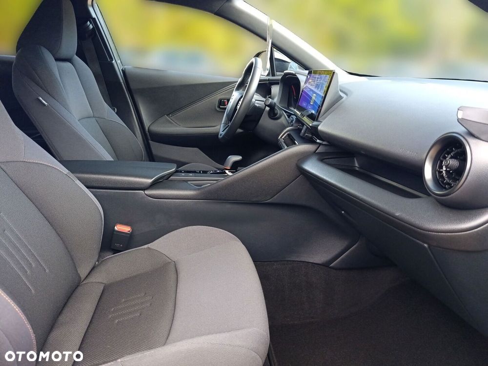 Toyota C-HR 2024