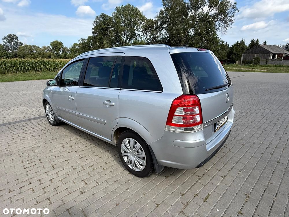 Opel Zafira 1.9 CDTI Navi - 11