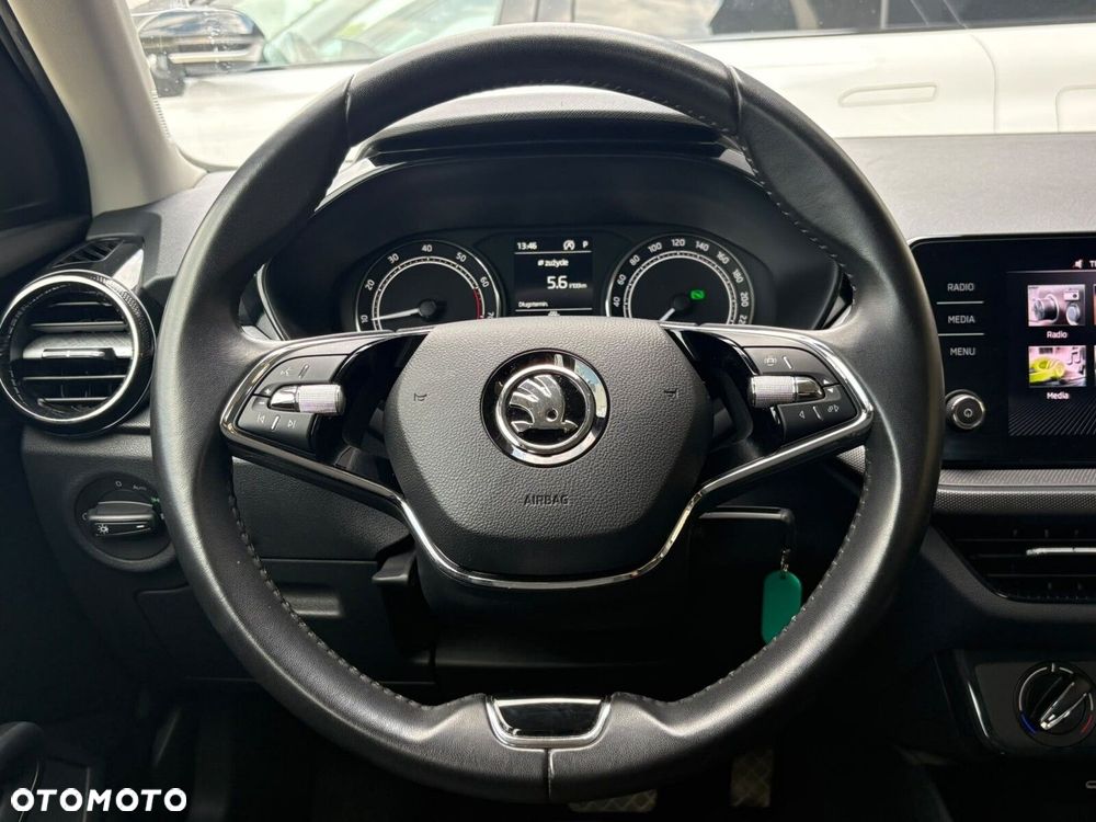 Skoda Fabia 1.0 TSI Ambition DSG - 8