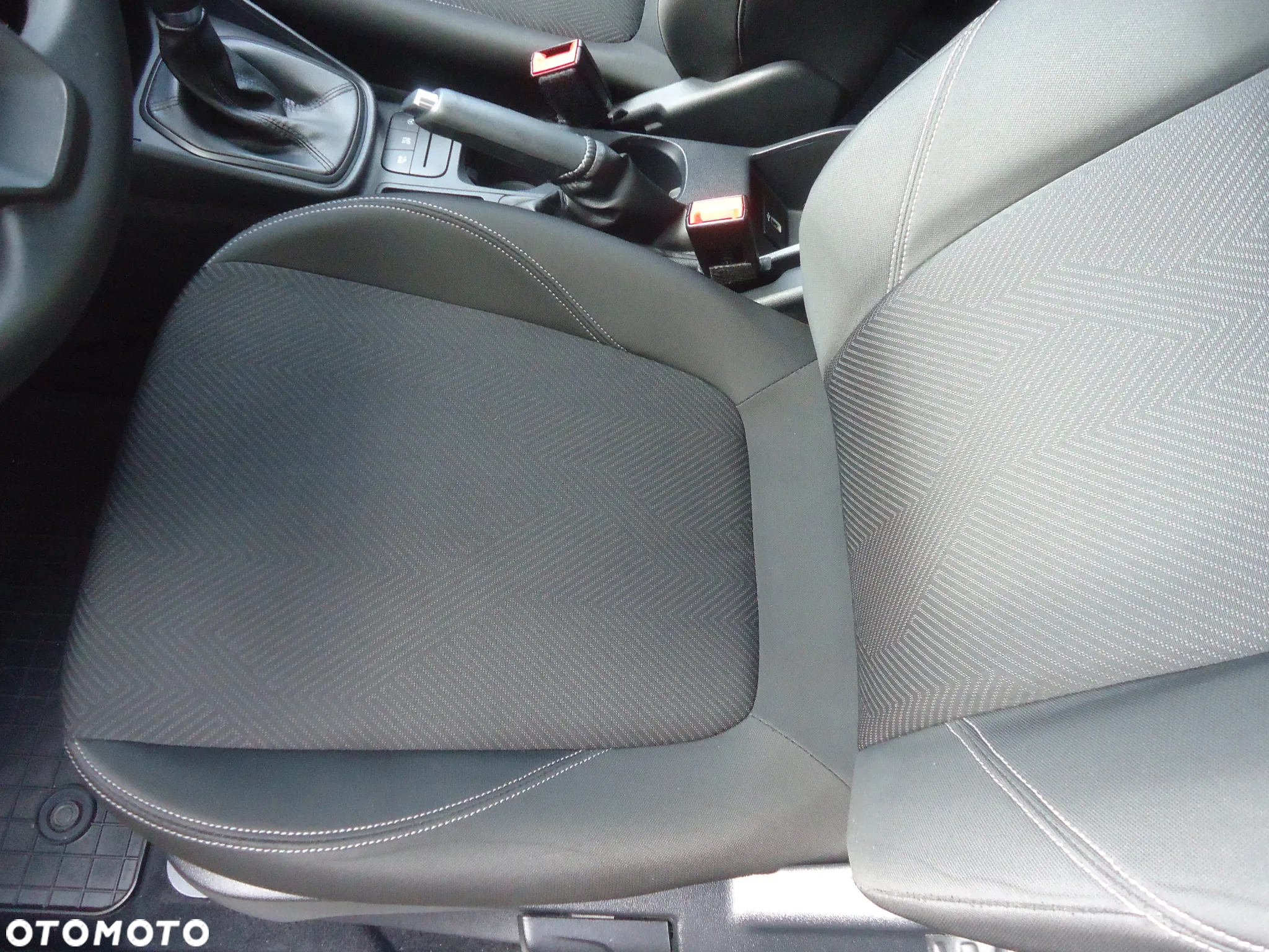 Ford Fiesta 1.1 Trend ASS - 10