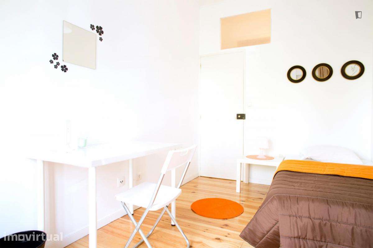 Quarto - localizado em Saldanha Lisbon - Grande imagem: 3/12
