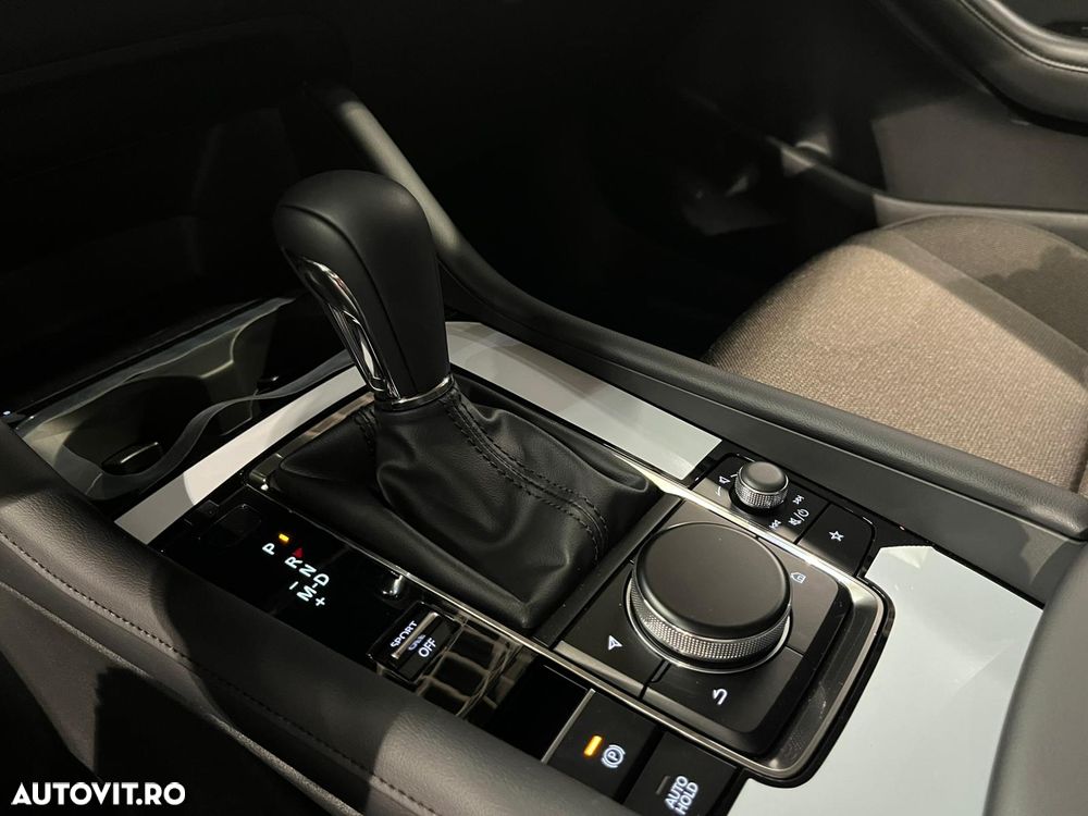 Mazda 3 e-Skyactiv G140 AT MHEV Center-Line - 15