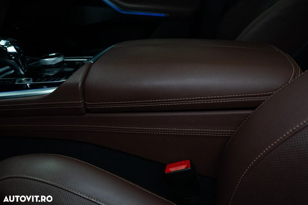 BMW X7 M50i - 25