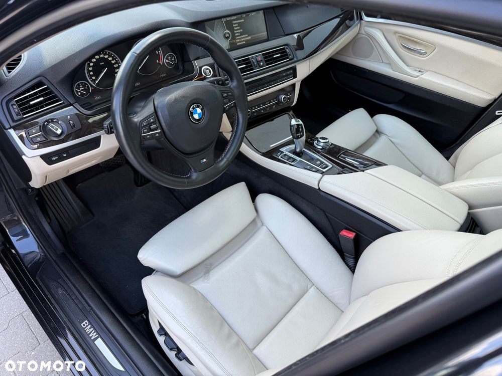 BMW Seria 5 525d Sport-Aut - 26