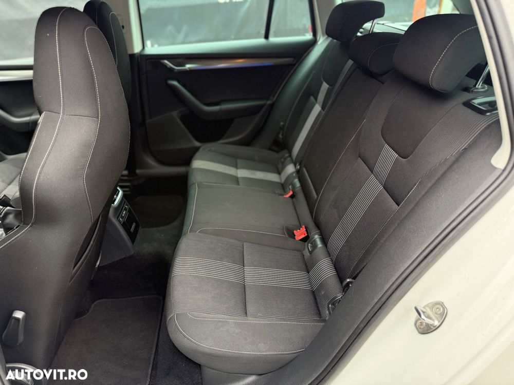 Skoda Octavia 2.0 TDI 4X4 Ambition - 22