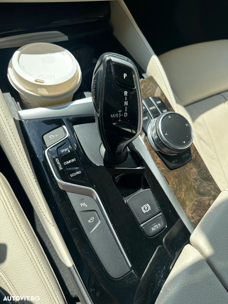 BMW Seria 5 530i xDrive AT - 16