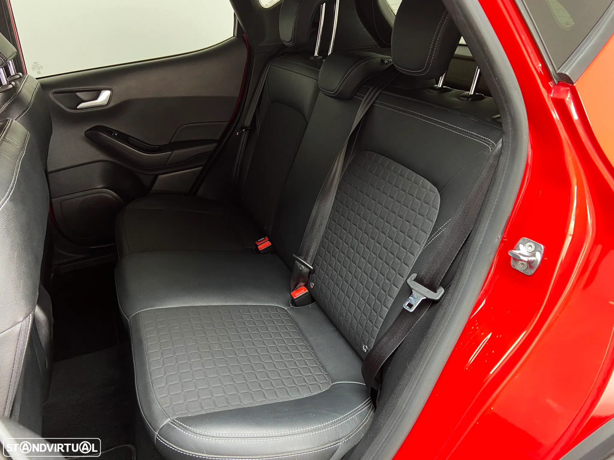 Ford Fiesta 1.0 EcoBoost Active+ - 9