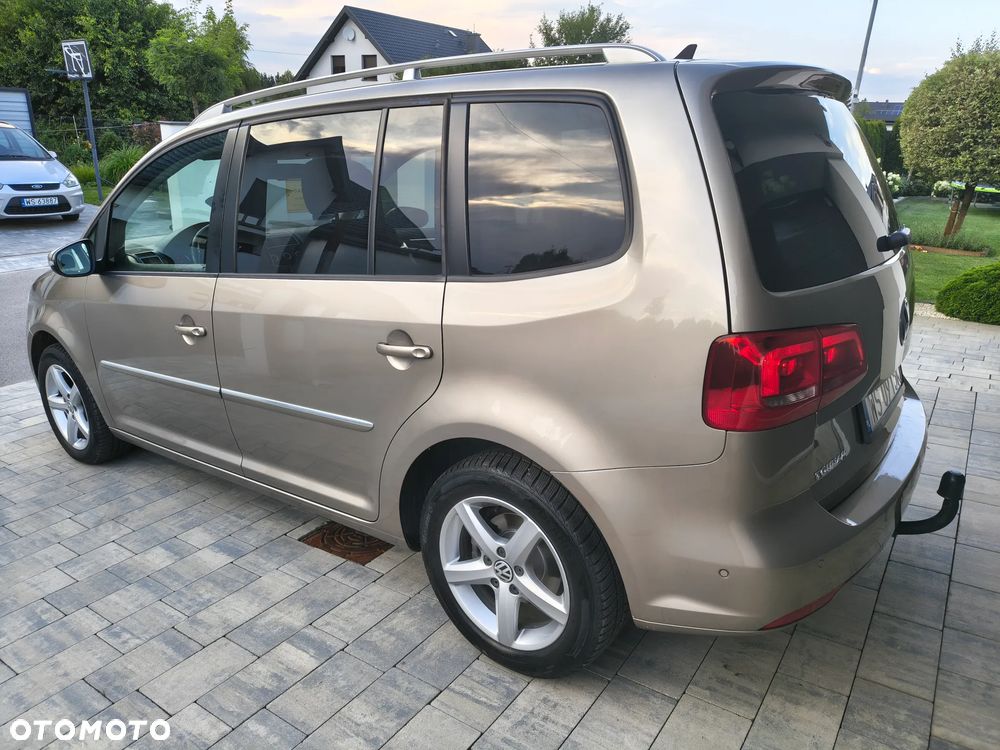 Volkswagen Touran 2.0 TDI DPF Cross DSG - 6