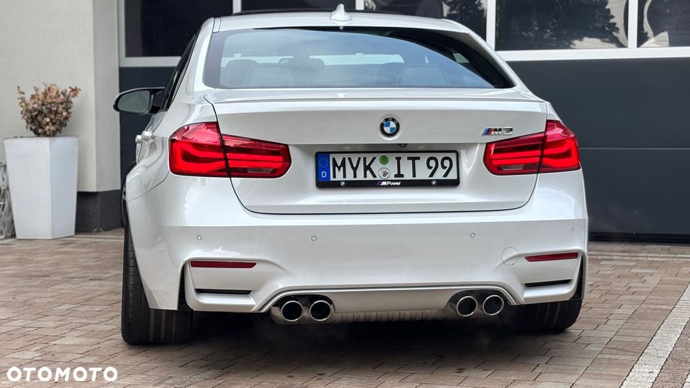 BMW M3 Standard - 30